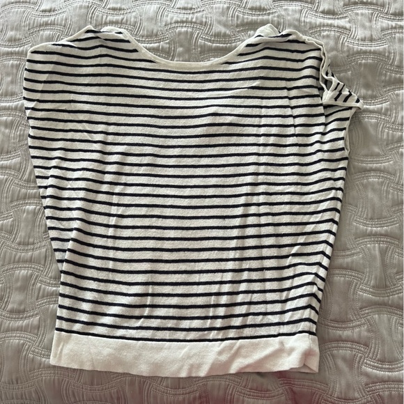 Boat neck Lilly Pulitzer light sweater - Picture 3 of 5